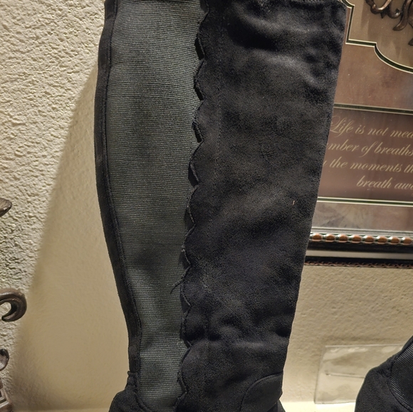 Wide thigh boots - Picture 2 of 3